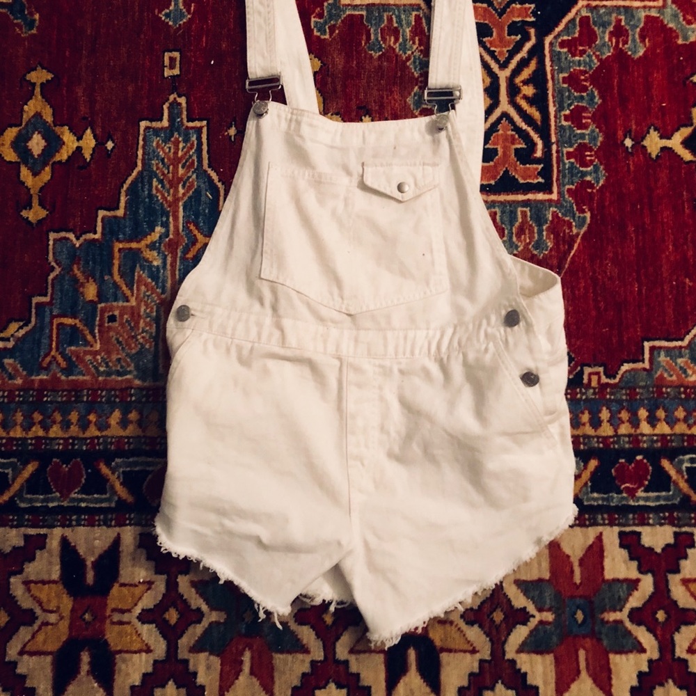 BDG 🌼 Cali Frayed Shortall Overall in White
